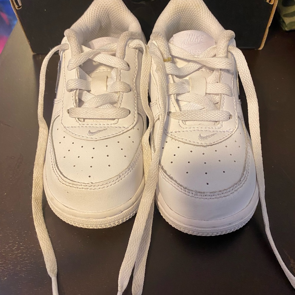 Toddler Nike's